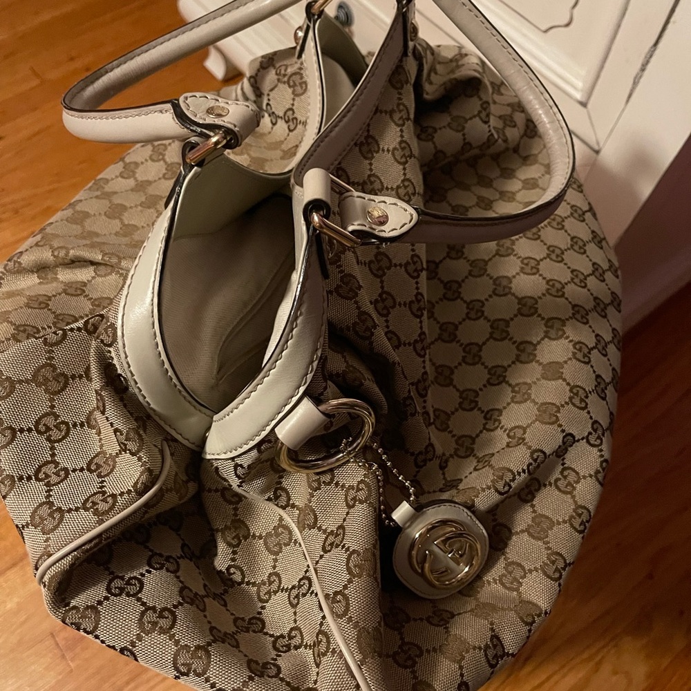 Gucci Sukey (Large) Tote Bag